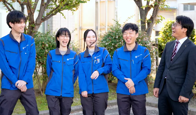 社員の集合写真